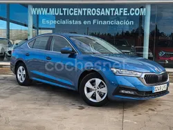 Azul Usado 2021 Skoda Octavia Ambition Berlina | 19.950 € (Precio justo)