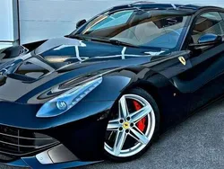 Negro Usado 2013 Ferrari F12 Coupe | 256.900 €