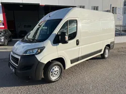 Blanco Usado 2017 Peugeot Boxer Van | 15.400 € (Precio justo)