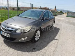 Gris / plata Usado 2010 Opel Astra Cosmo Berlina | 5670 € (Precio justo)