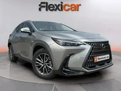 Gris Usado 2022 Lexus NX350h Business Edition SUV | 36.490 €