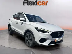 Blanco Usado 2022 MG ZS Comfort Berlina | 13.990 € (Buen precio)
