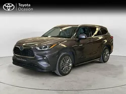 Gris Usado 2025 Toyota Highlander Advance SUV | 41.750 €