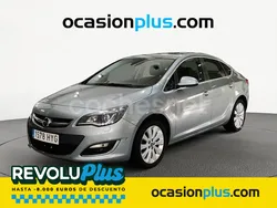 Plateado Usado 2014 Opel Astra Excellence Berlina | 8990 € (Precio justo)