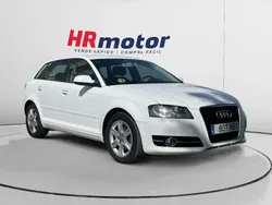Negro Usado 2011 Audi A3 Attraction | 9890 € (Precio justo)