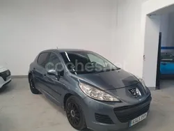 Gris / plata Usado 2006 Peugeot 207 Berlina | 3999 € (Precio justo)