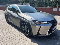 Gris / plata Usado 2019 Lexus UX Executive Line SUV | 22.000 € (Precio justo)