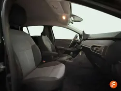 Amarillo Usado 2023 Dacia Sandero Expression Utilitario | 15.990 € (Precio justo)