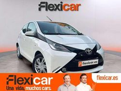 Blanco Usado 2017 Toyota Aygo X-cite Utilitario | 9390 € (Precio justo)