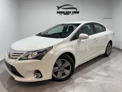 Blanco Usado 2014 Toyota Avensis Executive Familiar | 8490 € (Precio justo)