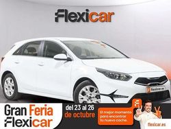 Blanco Usado 2022 Kia Ceed Berlina | 14.390 € (Precio justo)