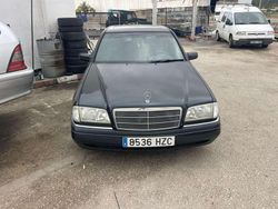 Negro Usado 1997 Mercedes C180 Elegance Berlina | 3900 €