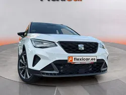 Blanco Nuevo 2025 Seat Arona FR SUV | 21.790 €