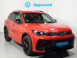 Rojo Usado 2024 VW Tiguan R-line SUV | 45.500 €