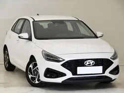 Blanco Usado 2024 Hyundai i30 Berlina | 23.300 €