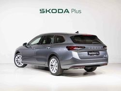 Gris Usado 2024 Skoda Superb Selection Familiar | 39.900 € (Caro)