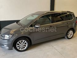 Gris / plata Usado 2017 VW Touran Business Monovolumen | 16.990 € (Caro)