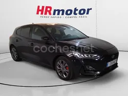 Negro Usado 2022 Ford Focus ST-Line Berlina | 18.890 € (Precio justo)