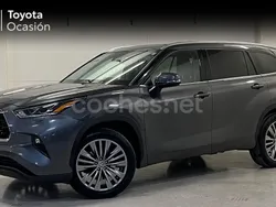 Gris / plata Usado 2022 Toyota Highlander Advance SUV | 46.800 € (Precio justo)