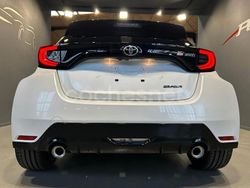 Blanco Nuevo 2025 Toyota Yaris Berlina | 47.900 € (Precio justo)