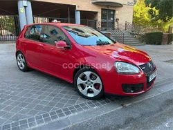 Rojo Usado 2006 VW Golf V GTI Berlina | 8100 € (Buen precio)