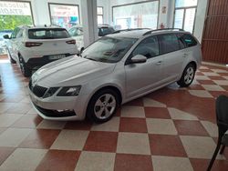 Gris plata Usado 2019 Skoda Octavia Familiar | 15.300 € (Precio justo)