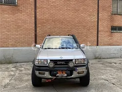 Gris / plata Usado 2000 Opel Frontera Sport SUV | 7300 €