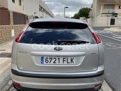 Gris / plata Usado 2007 Ford Focus Trend Berlina | 2500 € (Buen precio)