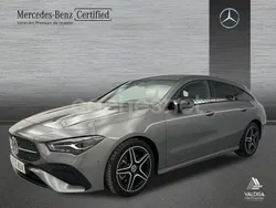 Gris / plata Usado 2024 Mercedes CLA200 Shooting Brake AMG line Familiar | 37.800 € (Precio justo)