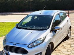 Gris / plata Usado 2014 Ford Fiesta Trend Utilitario | 6200 € (Precio justo)