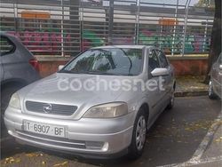 Gris / plata Usado 2000 Opel Astra Comfort Berlina | 1800 € (Precio justo)