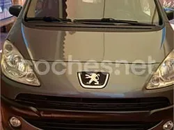 Gris / plata Usado 2006 Peugeot 1007 Utilitario | 3900 € (Un poco caro)