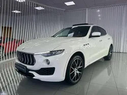 Blanco Usado 2018 Maserati Levante SUV | 40.990 € (Caro)