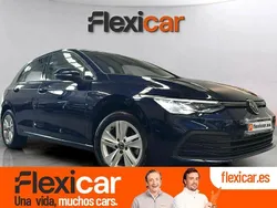 Azul Usado 2021 VW Golf VIII Berlina | 21.790 € (Precio justo)
