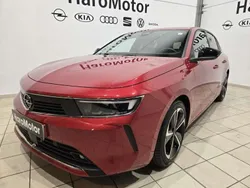 Burdeos Usado 2023 Opel Astra Elegance Utilitario | 17.990 € (Precio justo)