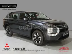 Gris / plata Nuevo 2025 Mitsubishi Outlander P-HEV Motion SUV | 43.900 € (Buen precio)