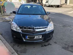 Gris / plata Usado 2009 Opel Astra Enjoy Berlina | 6500 € (Caro)