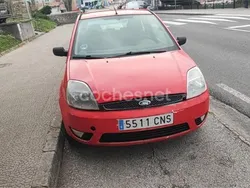 Rojo Usado 2003 Ford Fiesta Trend Utilitario | 1400 € (Buen precio)
