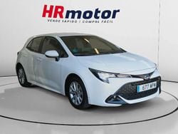 Blanco Usado 2024 Toyota Corolla Active Utilitario | 22.772 € (Precio justo)