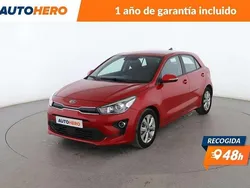 Rojo Usado 2021 Kia Rio Berlina | 14.856 € (Un poco caro)