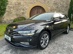 Gris / plata Usado 2021 VW Passat Executive Berlina | 20.900 € (Precio justo)