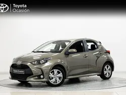 Gris Usado 2024 Toyota Yaris Hybrid Active | 23.700 € (Precio justo)