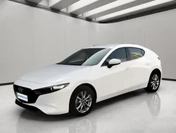 Blanco Usado 2024 Mazda 3 Prime-Line Utilitario | 23.489 €