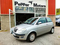 Gris / plata Usado 2004 Lancia Ypsilon Utilitario | 3500 € (Un poco caro)