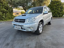 Gris / plata Usado 2005 Toyota RAV4 Luna SUV | 7990 € (Precio justo)