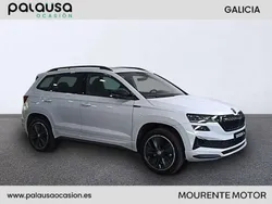 Blanco Usado 2024 Skoda Karoq SportLine SUV | 28.700 € (Caro)