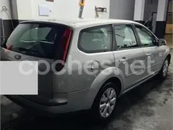 Gris / plata Usado 2007 Ford Focus Trend Familiar | 3400 € (Buen precio)