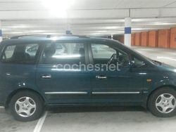 Verde Usado 2005 Hyundai Trajet GLS Monovolumen | 5000 €