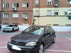 Negro Usado 2002 Opel Astra Edition Berlina | 1200 € (Buen precio)