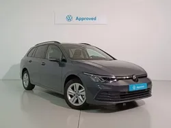 Gris Usado 2024 VW Golf VIII Life Familiar | 32.250 €